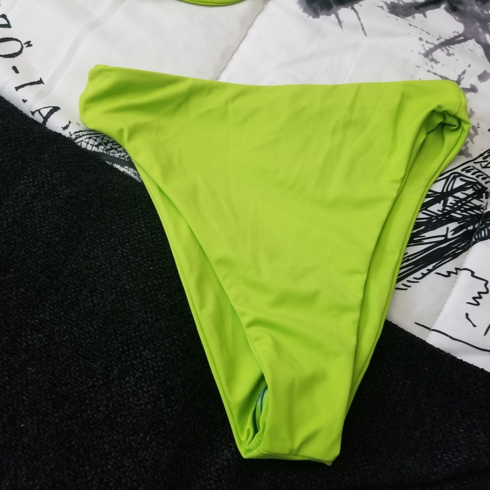 2 Piece Bikini Bathing Suit - Picture 3 of 8